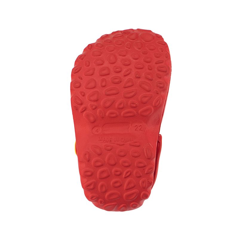Sandalias-clogs-hechos-en-alto-relieve-color-rojo