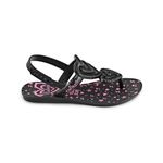 Sandalia-con-accesorio-de-una-carterita-color-negro