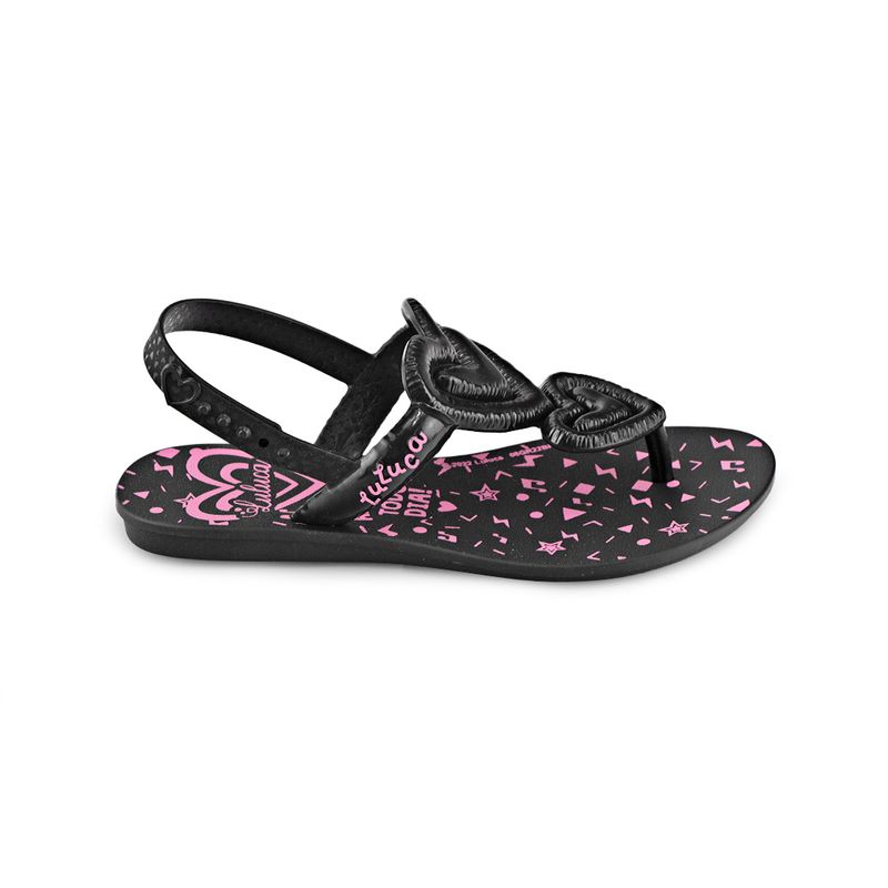 Sandalia-con-accesorio-de-una-carterita-color-negro