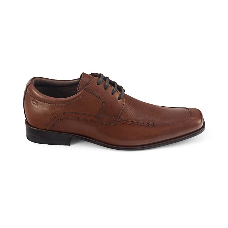 Zapato-de-vestir-clasico-con-finos-acabados-para-caballeros-color-cognac