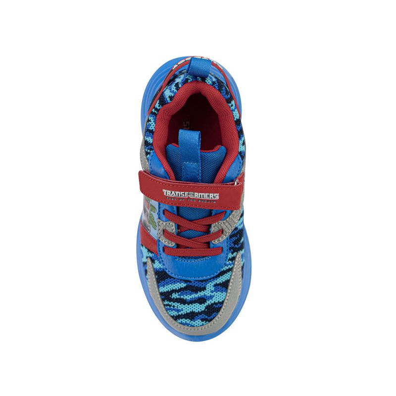 Zapatilla-urbana-con-parche-bidimensional-color-azul