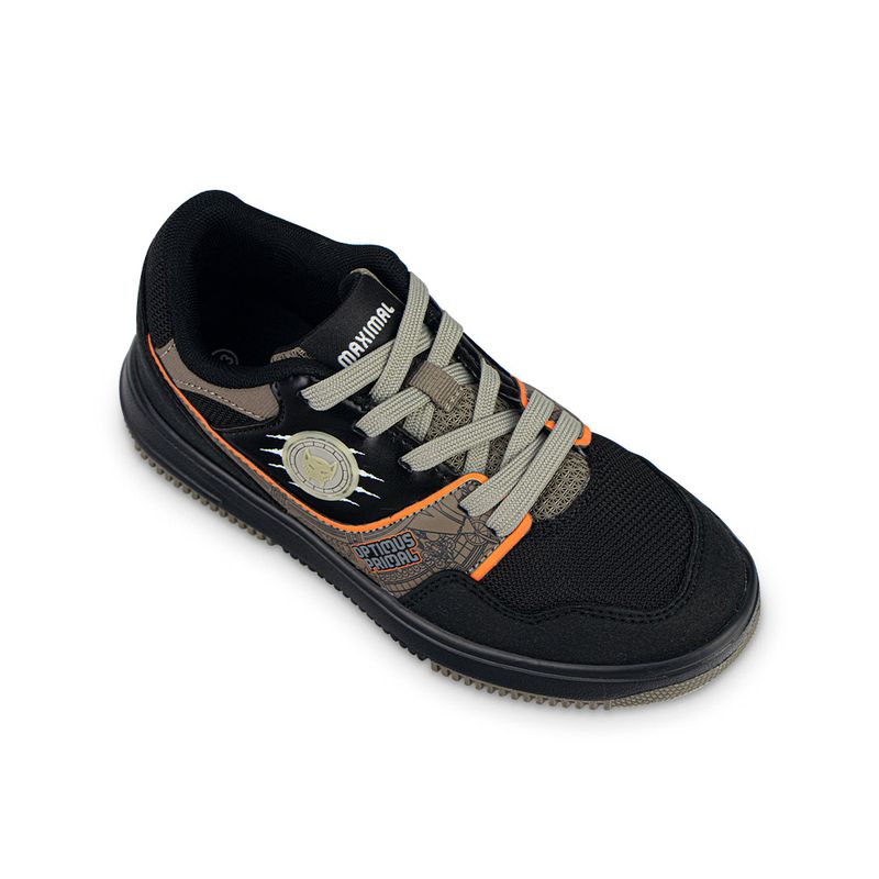 Zapatilla-casual-de-planta-ligera-color-negro