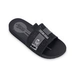 Sandalia-slider-de-planta-flexible-color-negro-gris