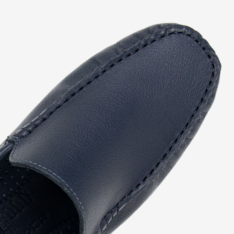 Zapato-mocasin-de-cuero-con-planta-flexible-color-azul