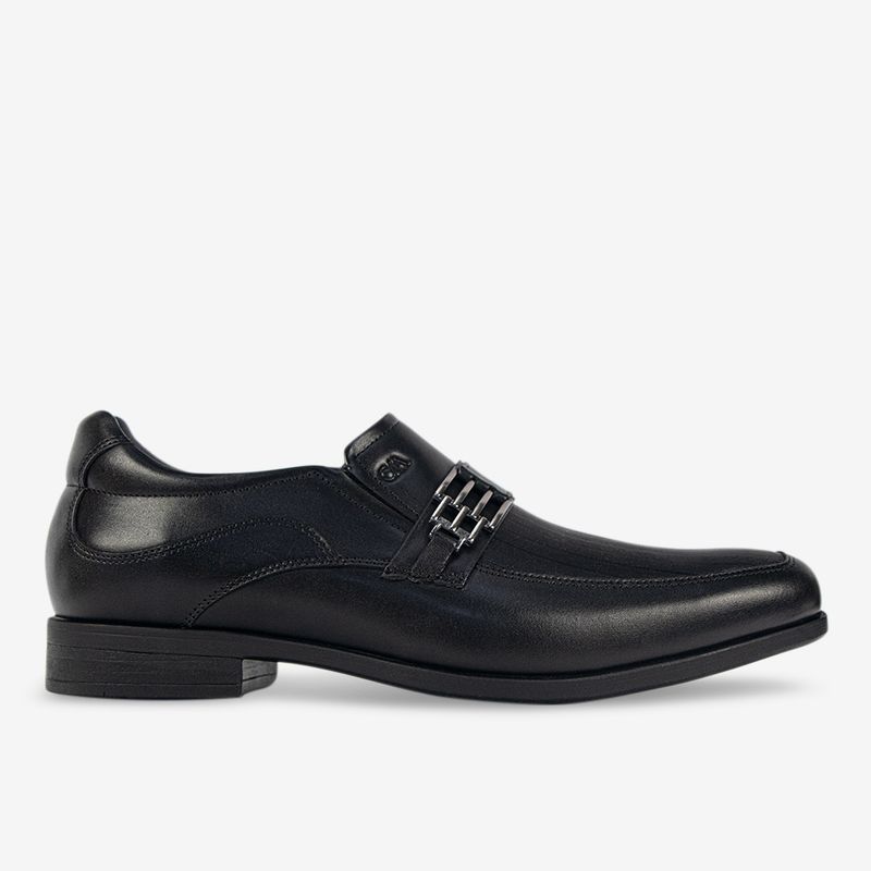 Zapato-elegante-de-cuero-con-planta-de-caucho-color-negro