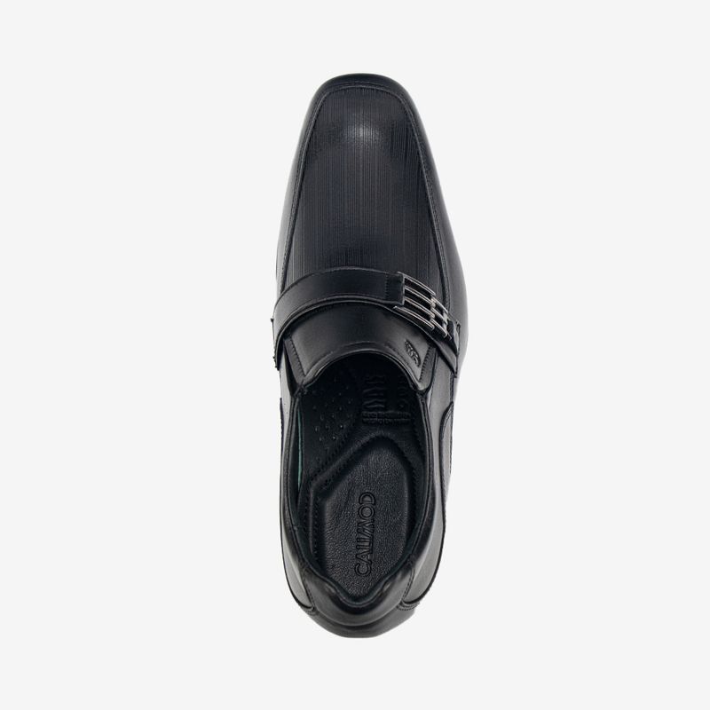 Zapato-elegante-de-cuero-con-planta-de-caucho-color-negro