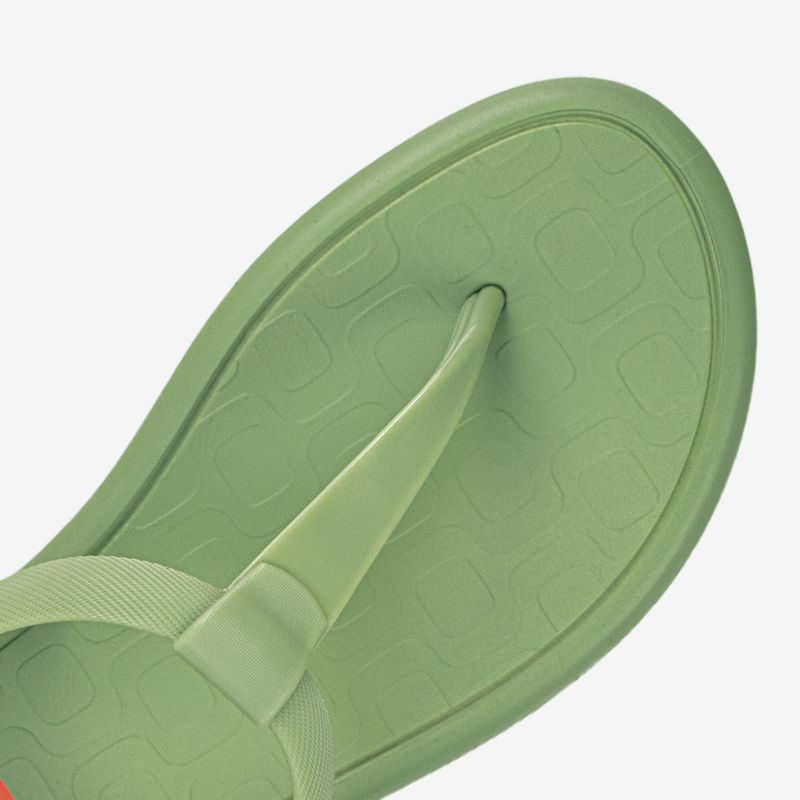 Sandalia-flats-con-planta-flexible-color-verde