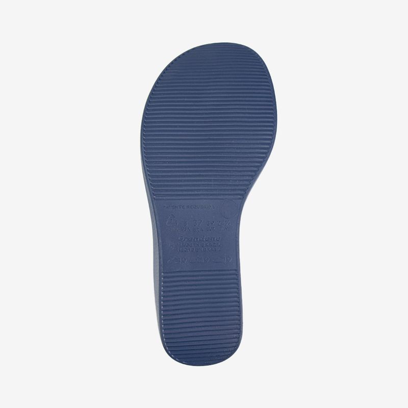 Sandalia-flip-flop-con-plataforma-brasilera-para-dama-color-azul-oscuro