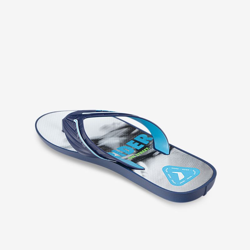 Sandalia-flip-flop-con-diseno-juvenil-en-la-planta-color-azul-azul