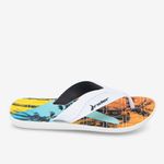 Sandalia-flip-flop-con-diseno-juvenil-en-la-planta-color-naranja-blanco