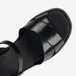 Sandalia-de-verano-con-plataforma-color-negro