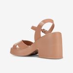 Sandalia-de-verano-con-plataforma-color-camel