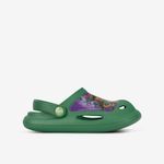 Sandalia-clogs-con-parche-de-personajes-en-pvc-color-verde