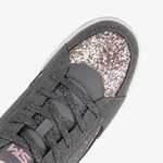 Zapatilla-botin-con-glitter-para-nina-color-gris