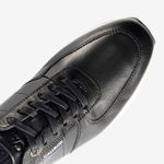 Zapatilla-urbana-ultra-ligera-de-cuero-color-negro