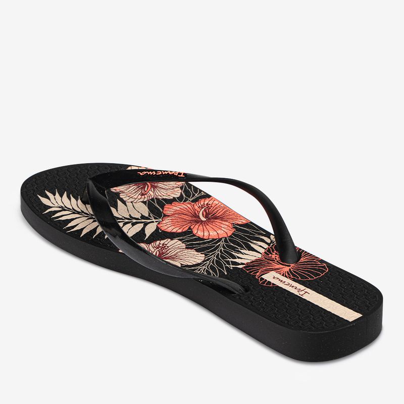 Sandalia-flip-flop-con-diseno-floral-color-negro-rosa