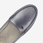 Mocasin-de-cuero-con-plantilla-memory-foam-color-azul-plata