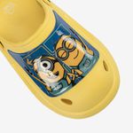 Sandalia-clogs-con-parche-pvc-color-amarillo