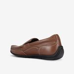 Zapato-casual-estilo-driver-con-almohadilla-memory-foam-para-caballero-color-cognac