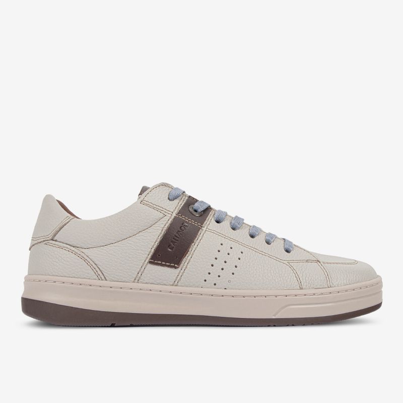 Zapatilla-urbana-de-cuero-con-pasadores-color-beige