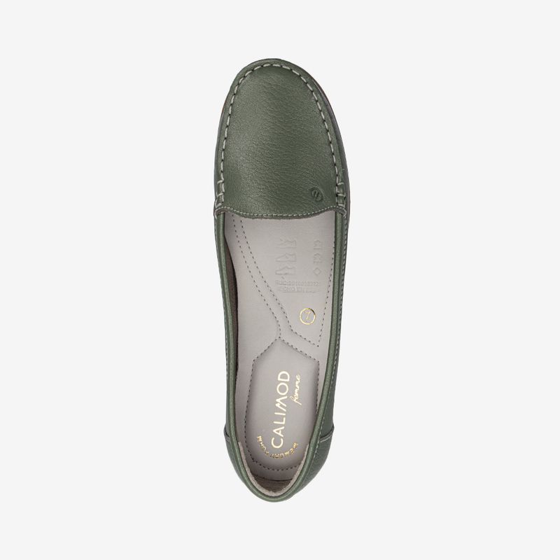 Mocasin-casual-con-plantilla-memory-foam-color-musgo-nacar