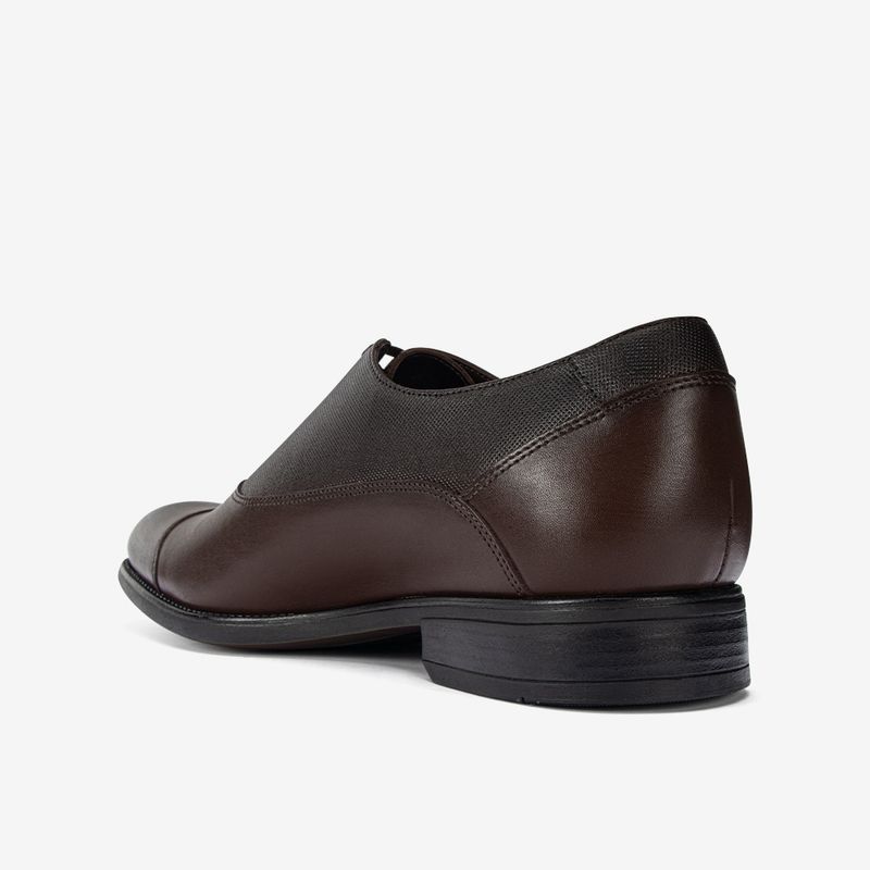 Zapato-de-vestir-de-cuero-con-planta-de-caucho-color-marron