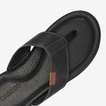 Sandalia-casual-de-cuero-estilo-tijeras-color-negro