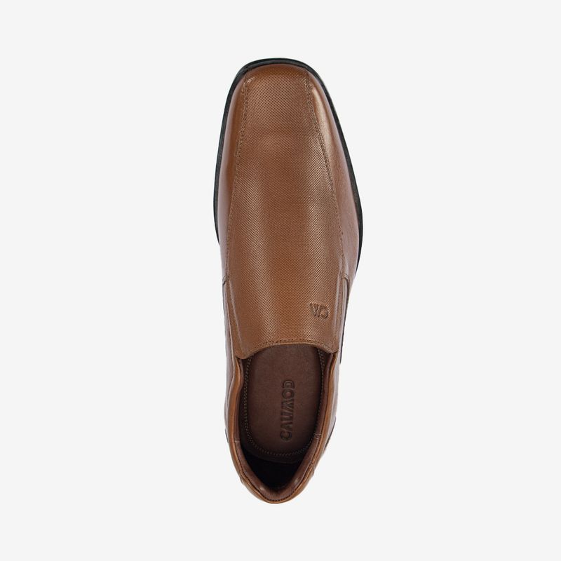 Zapato-de-vestir-versatil-y-elegante-color-tan