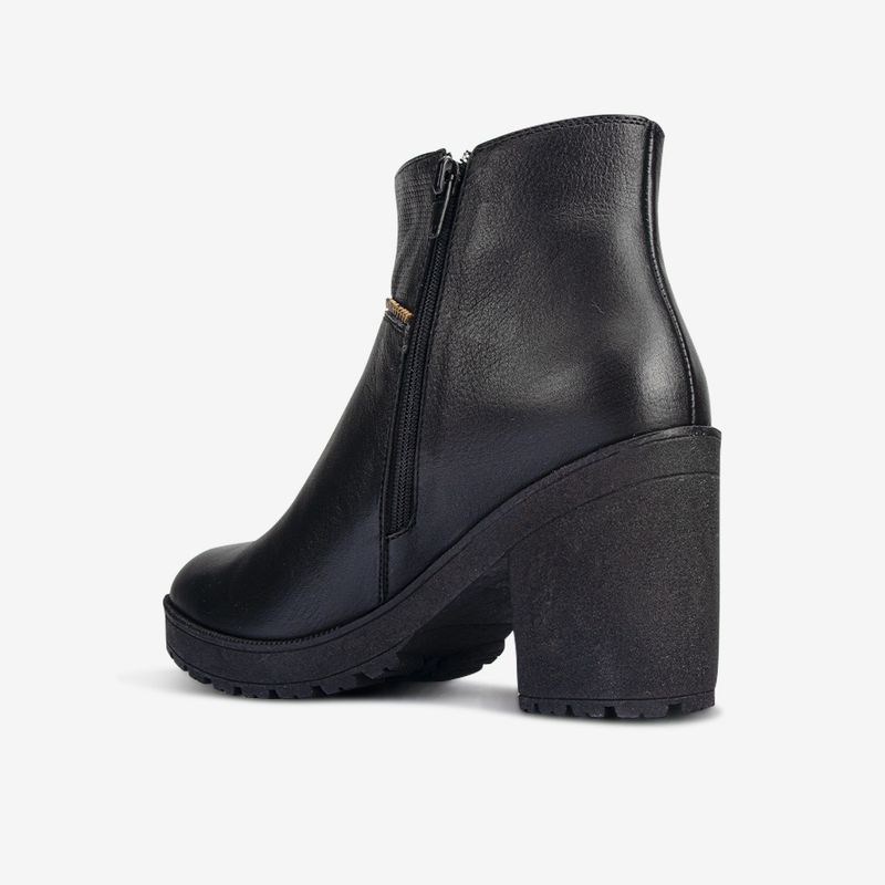 Botin-casual-de-cuero-con-taco-cuadrado-color-negro