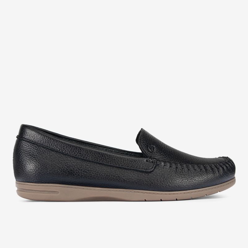 Mocasin-casual-de-cuero-para-dama-color-negro