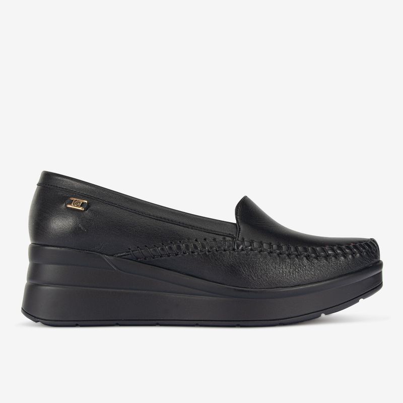 Mocasin-casual-de-cuero-con-taco-cuna-color-negro