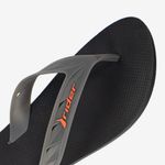 Sandalia-flip-flop-de-planta-flexible-color-negro-gris