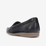 Mocasin-casual-de-cuero-para-dama-color-negro