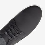 Zapatilla-urbana-de-cuero-mate-color-negro