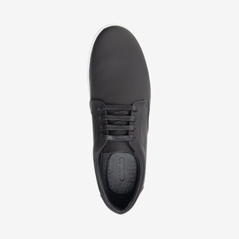 Zapatilla-urbana-de-cuero-mate-color-negro