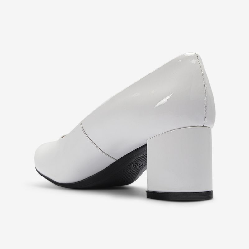 Zapato-de-vestir-de-cuero-charol-color-blanco