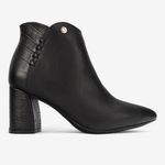 Botin-casual-de-cuero-con-planta-flexible-color-negro