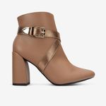 Botin-casual-con-correa-metalizada-color-camel