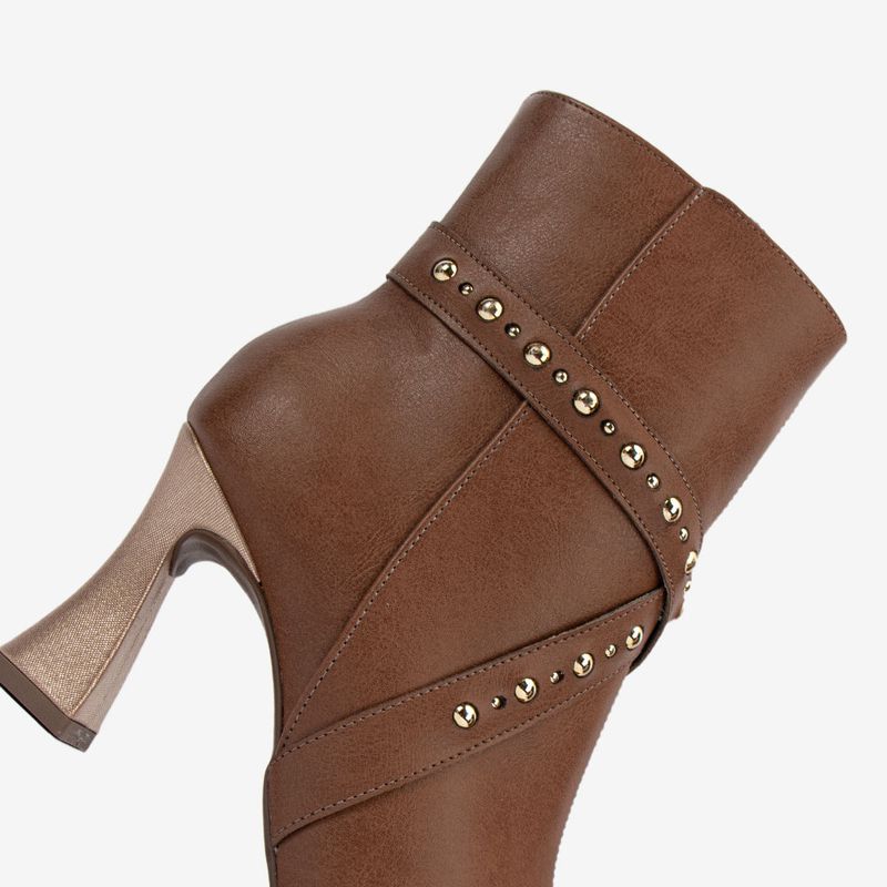 Botin-de-vestir-con-taco-metalizado-color-camel