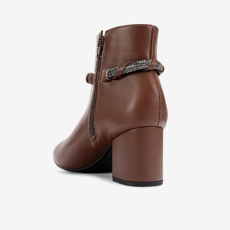 Botin-stiletto-con-tobillera-y-pedreria--color-chocolate