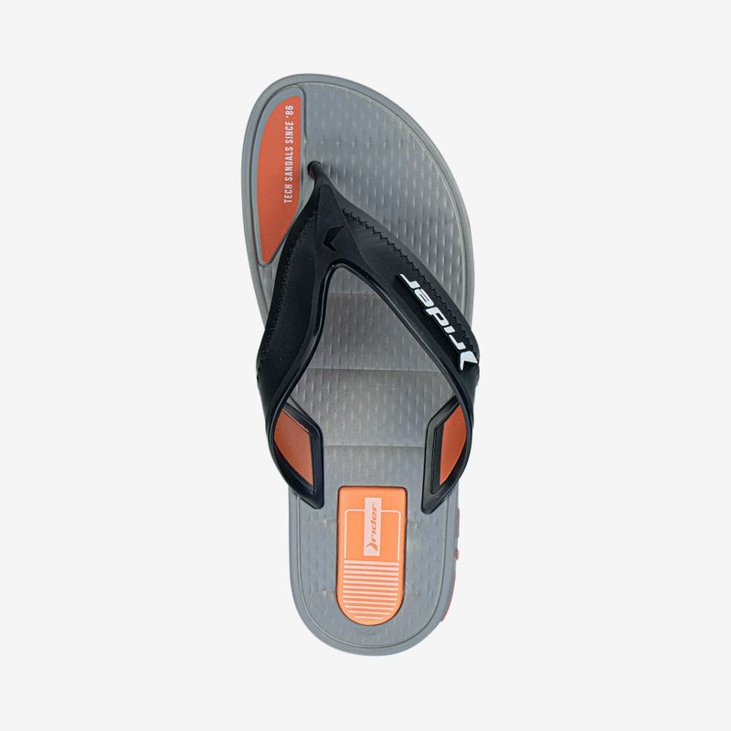 Sandalia-flip-flop-con-plantilla-suave-color-gris-negro