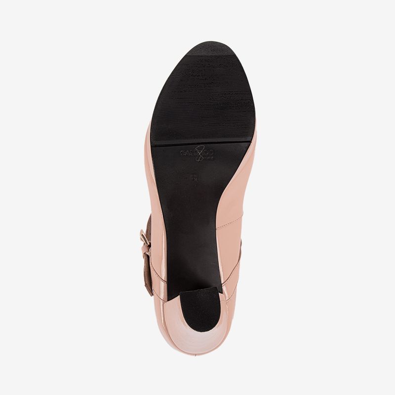 Zapato-de-vestir-con-taco-en-cuero-charol-color-nude