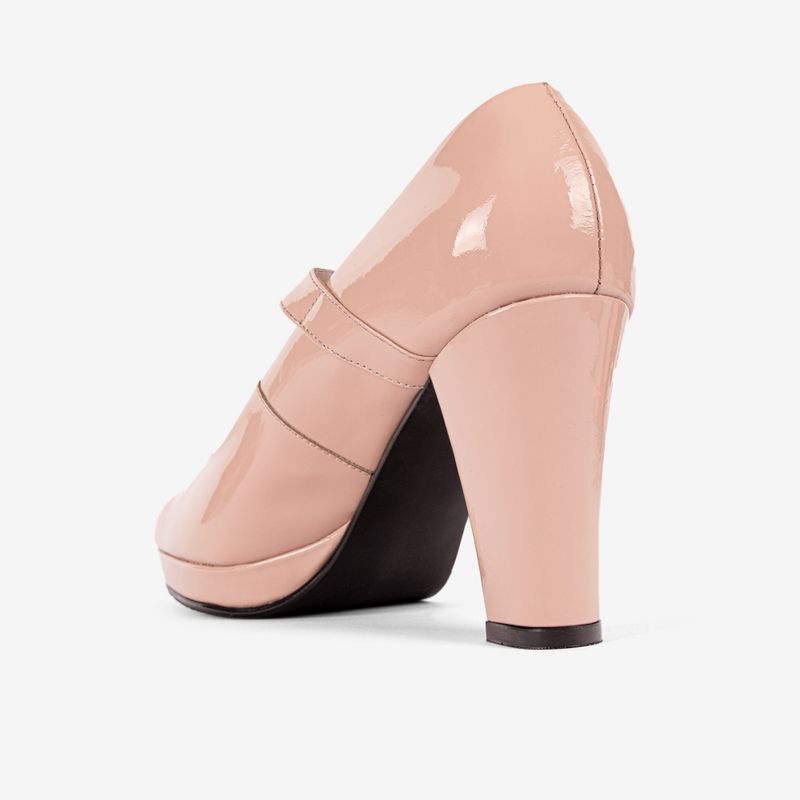 Zapato-de-vestir-con-taco-en-cuero-charol-color-nude