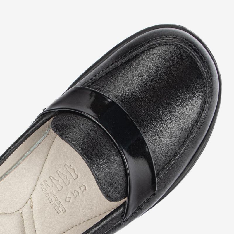 Mocasin-casual-de-cuero-con-taco-cuna-para-mujer-color-negro