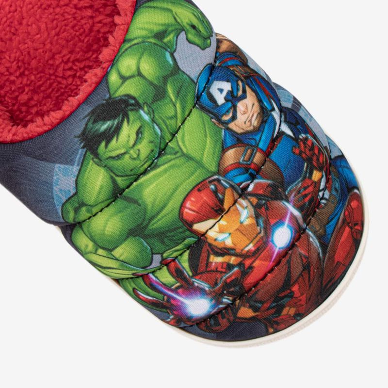 Pantufla-acolchada-de-superheroes-color-negro