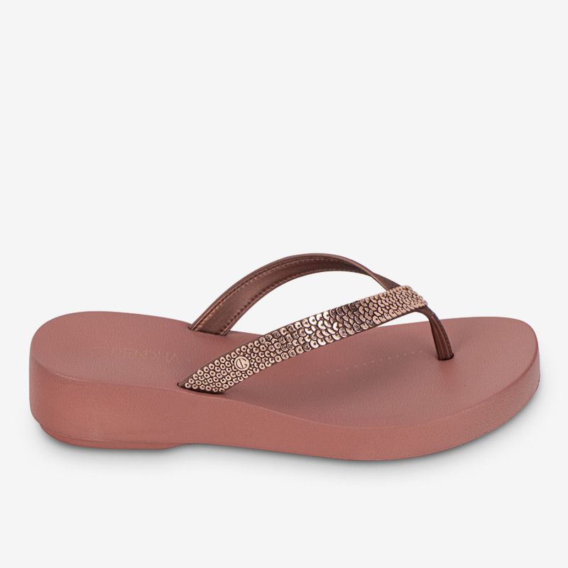 Sandalia-flip-flop-con-plataforma-color-nude