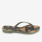 Sandalia-flip-flop-con-diseno-floral-en-la-planta-color-verde