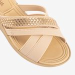 Sandalia-slider-con-detalles-dorados-color-beige