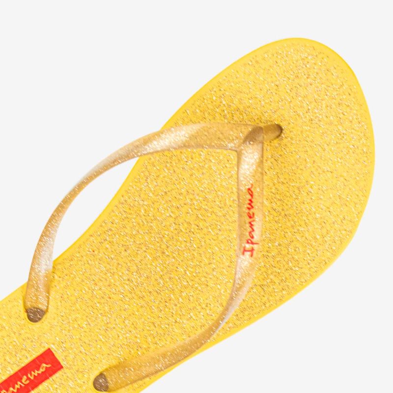 Sandalia-flip-flop-de-planta-flexible-color-amarillo