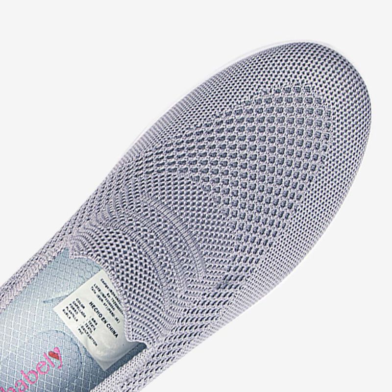 Zapatilla-flyknit-con-planta-antideslizante-para-mujer-color-gris